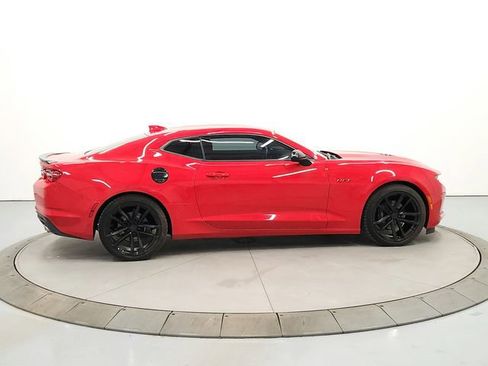 Used 2020 Chevrolet Camaro LT w/ Black Appearance Package RWD image 7