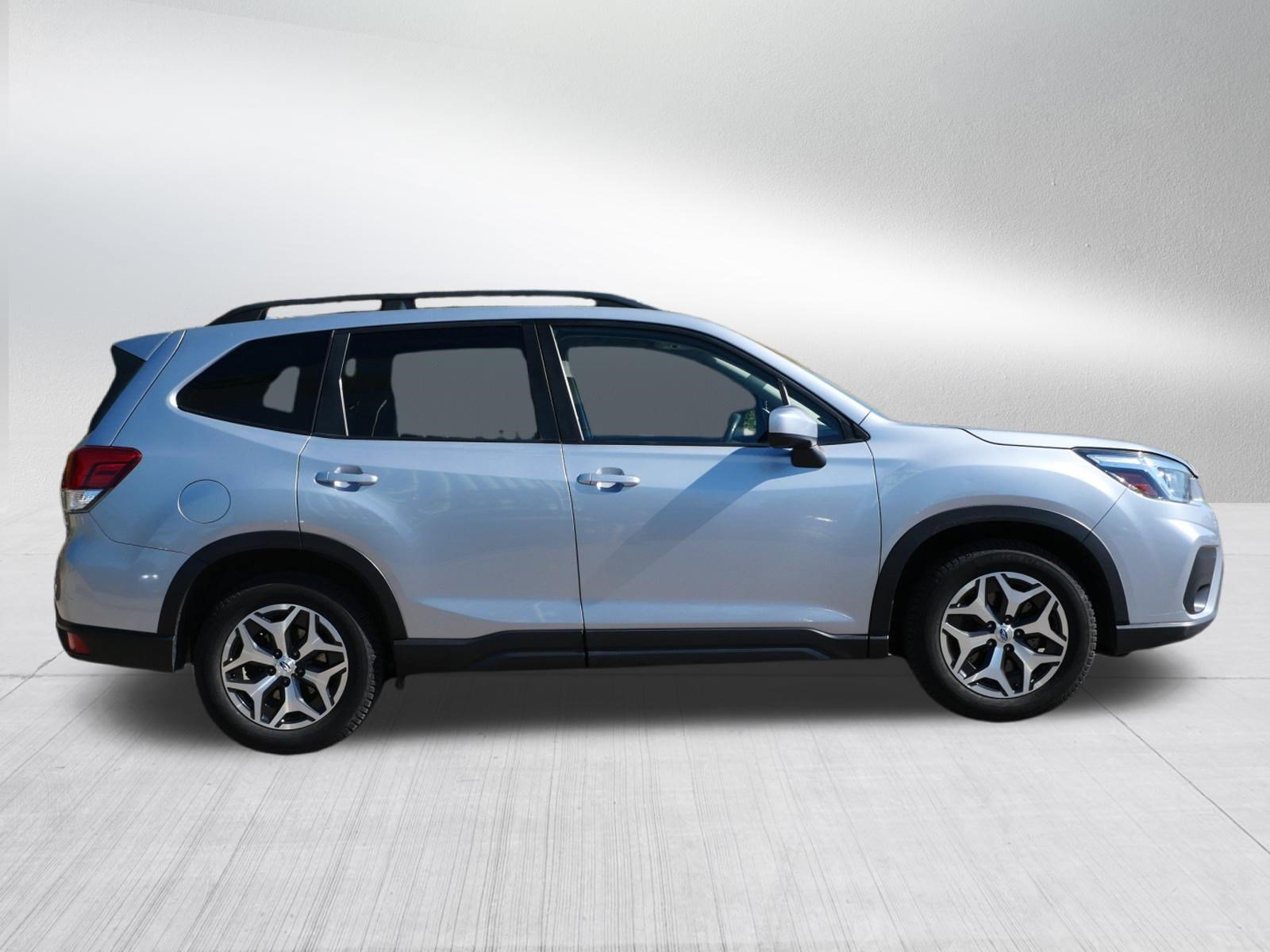 Used 2019 Subaru Forester Premium AWD/4WD image 7