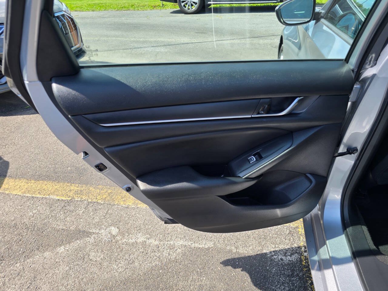 Used 2019 Honda Accord LX image 24