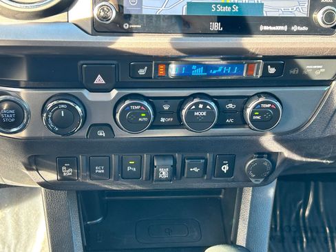 Used 2020 Toyota Tacoma Limited image 22
