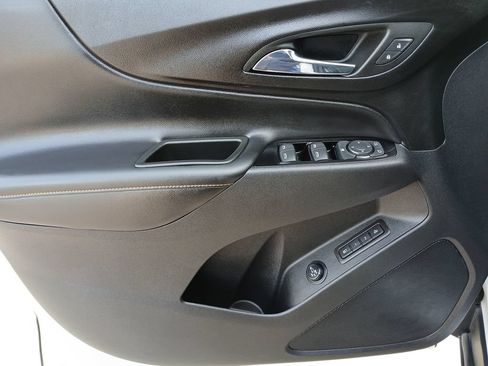 Certified 2022 Chevrolet Equinox Premier w/ LPO, Floor Liner Package FWD image 24