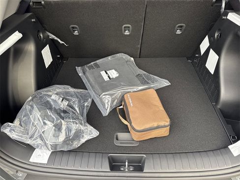 New 2026 Hyundai Kona SEL Premium image 18