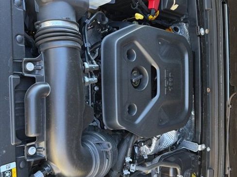 Used 2024 Jeep Wrangler High Altitude image 22