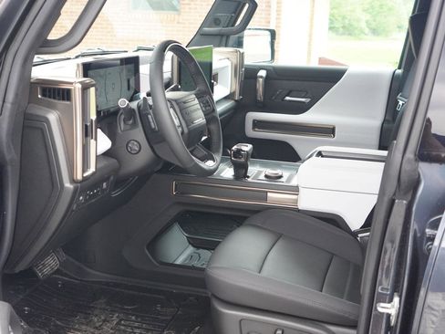 New 2025 GMC Hummer EV 2X w/ Extreme Off-Road Package image 25