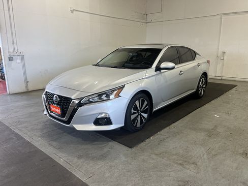 Used 2020 Nissan Altima 2.5 SL AWD/4WD image 1