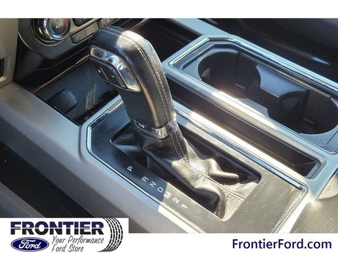 Used 2015 Ford F150 Lariat image 26