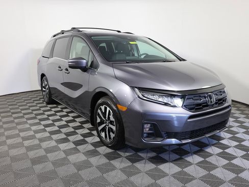 Used 2026 Honda Odyssey EX-L image 3