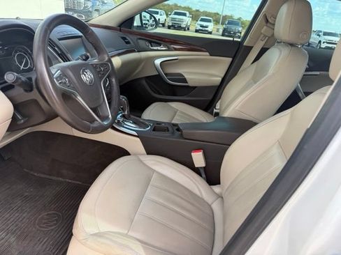 Used 2016 Buick Regal Premium FWD image 8