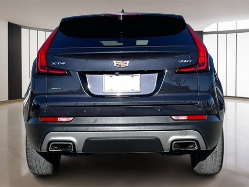 Used 2023 Cadillac XT4 Premium Luxury image 4