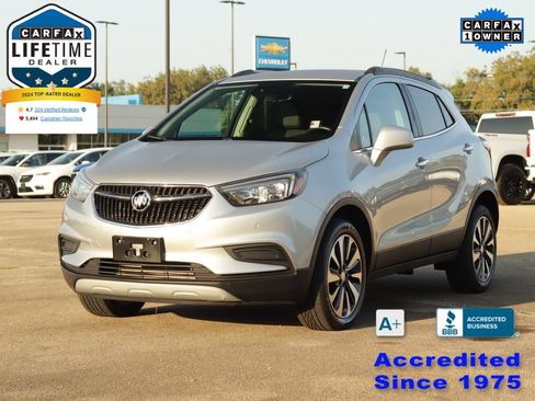 Used 2021 Buick Encore Preferred w/ Safety Package II AWD/4WD image 3