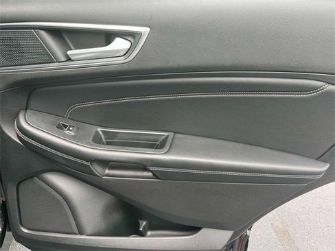 Used 2024 Ford Edge Titanium image 21