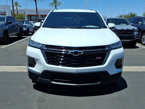 Used 2023 Chevrolet Traverse RS AWD/4WD image 2