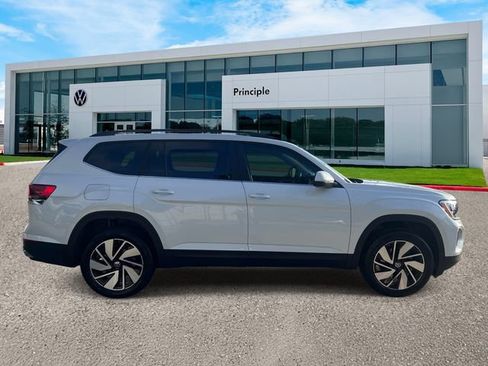 New 2026 Volkswagen Atlas SE FWD image 4