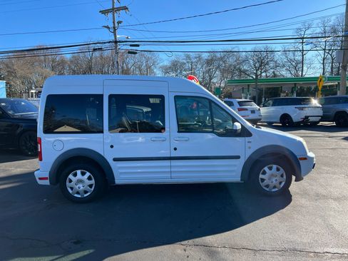 Used 2011 Ford Transit Connect XLT Premium image 7