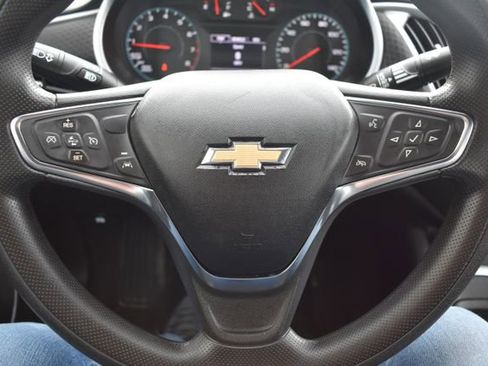 Used 2023 Chevrolet Malibu LT image 32