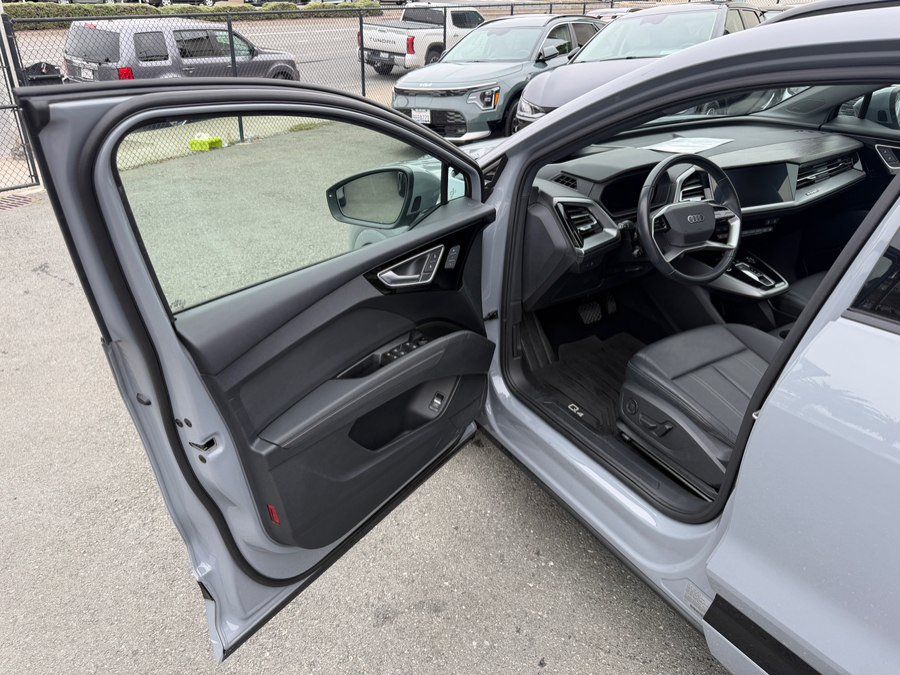 Used 2023 Audi Q4 e-tron Prestige w/ Black Optic Package AWD/4WD image 9