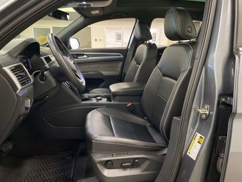 Used 2023 Volkswagen Atlas Cross Sport SEL AWD/4WD image 17