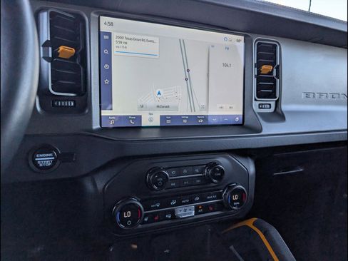 Used 2024 Ford Bronco Badlands image 17