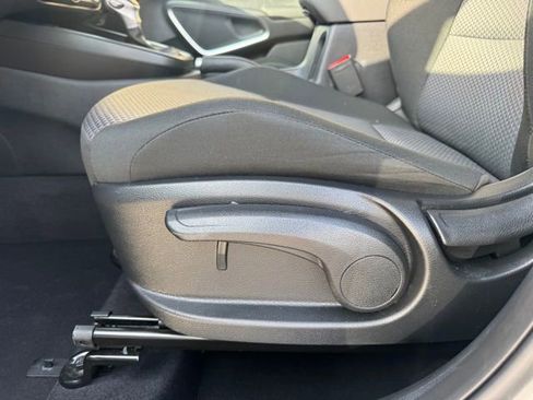 Certified 2025 Kia Soul LX image 17