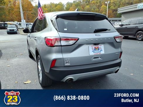 Certified 2022 Ford Escape SE image 5