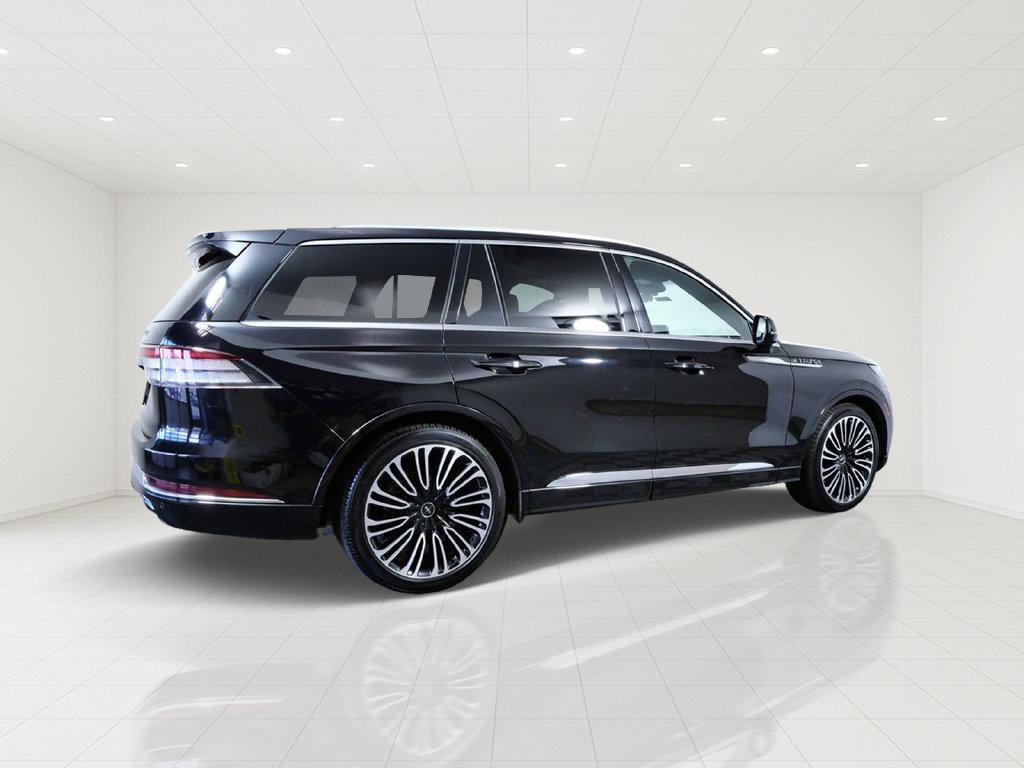 Certified 2025 Lincoln Aviator Black Label AWD/4WD image 6