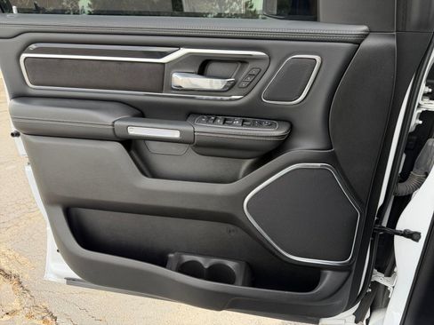 Used 2022 RAM 1500 Laramie AWD/4WD image 13