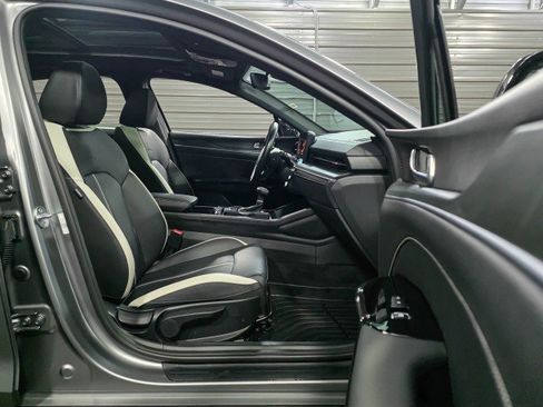 Used 2025 Kia K5 GT-Line w/ GT-Line Premium Package image 15