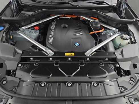 New 2026 BMW X5 xDrive50e w/ M Sport Package image 30