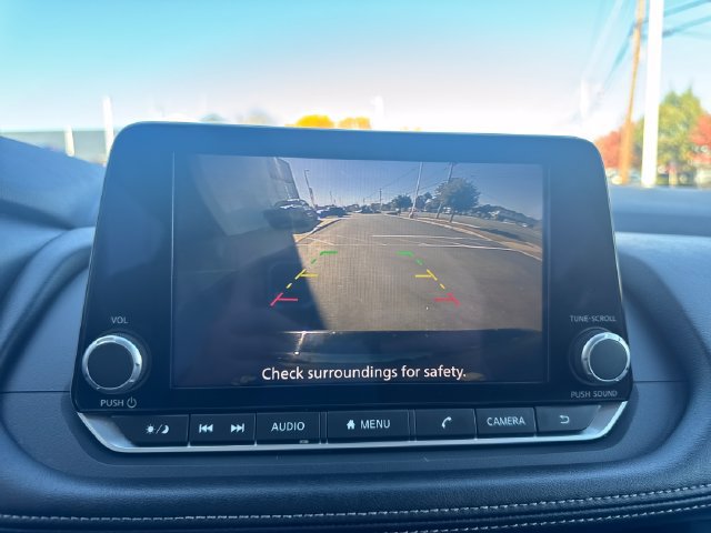 Used 2025 Nissan Rogue SV FWD image 22