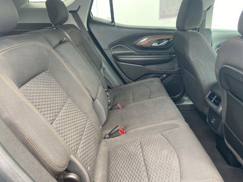 Used 2020 GMC Terrain SLE w/ Driver Convenience Package image 6