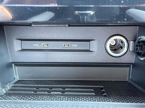 New 2025 Volkswagen Taos SE image 23