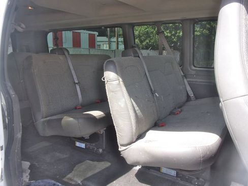Used 2019 Chevrolet Express 3500 LT w/ LT Preferred Equipment Group RWD image 12