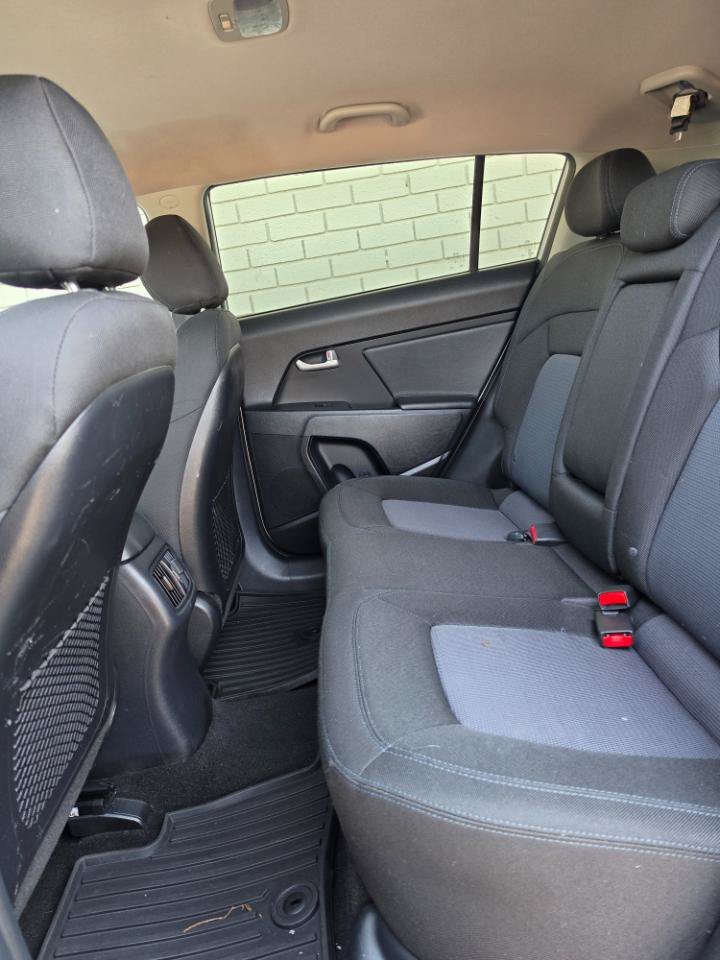 Used 2015 Kia Sportage LX AWD/4WD image 12