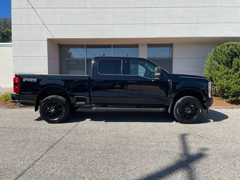 Used 2025 Ford F350 XLT w/ Black Appearance Package AWD/4WD image 5