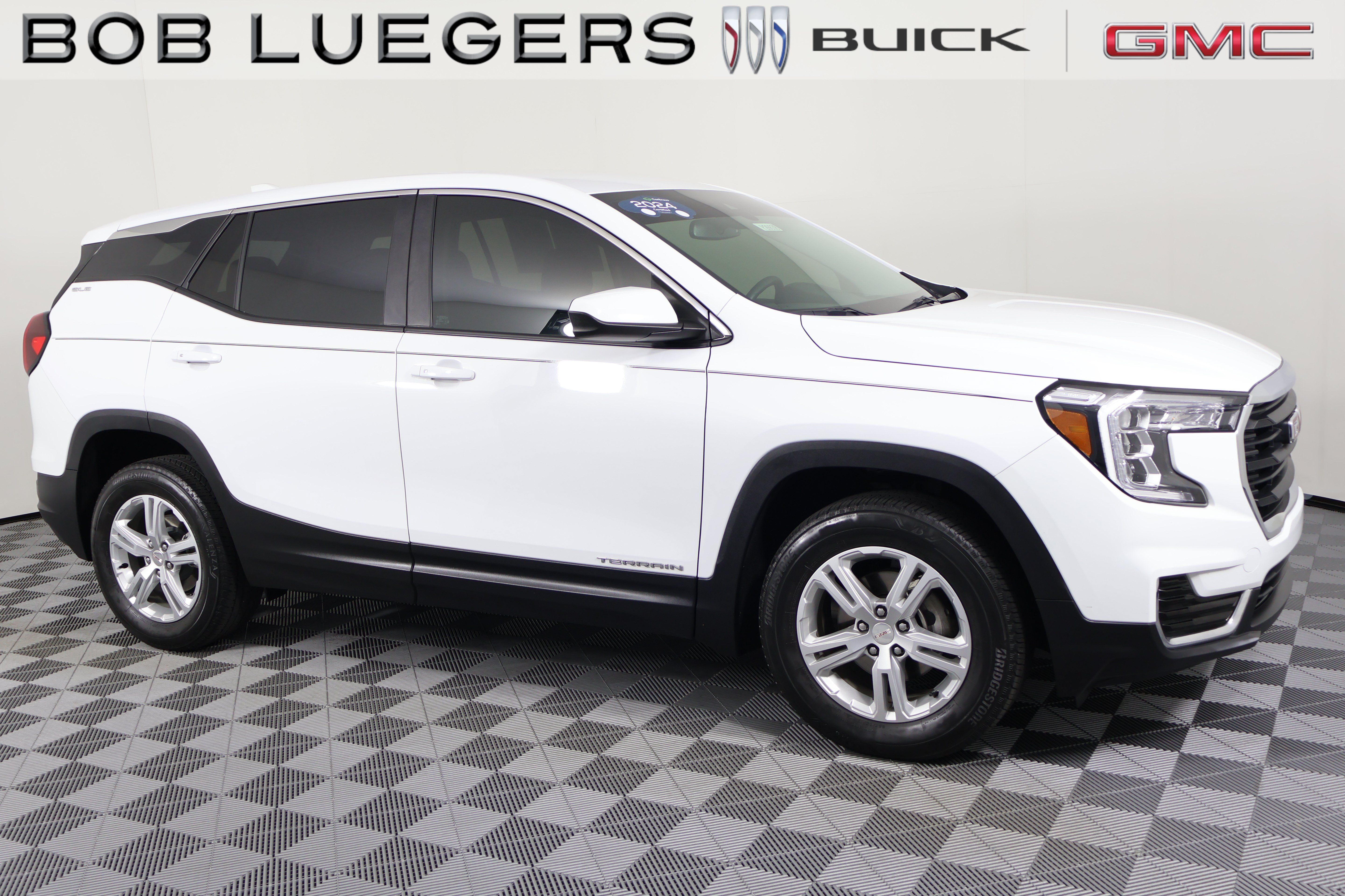 Certified 2024 GMC Terrain SLE AWD/4WD image 2