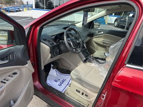 Used 2014 Ford Escape SE image 9