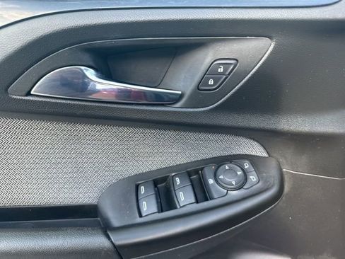 Used 2023 Chevrolet TrailBlazer LT w/ Convenience Package image 8