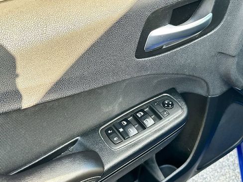 Used 2018 Dodge Charger SXT w/ Blacktop Package image 21