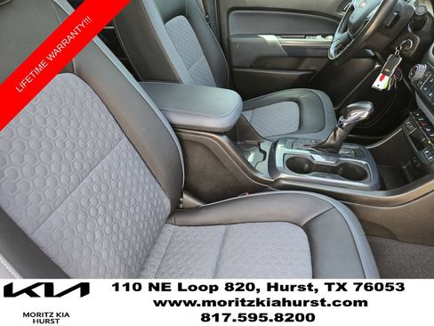 Used 2022 Chevrolet Colorado Z71 AWD/4WD image 19