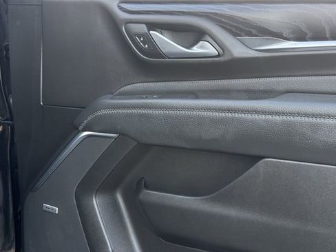Used 2022 GMC Yukon XL Denali image 30