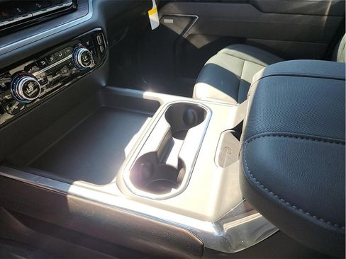 New 2025 GMC Sierra 2500 SLT w/ Texas SLT Premium Package image 25