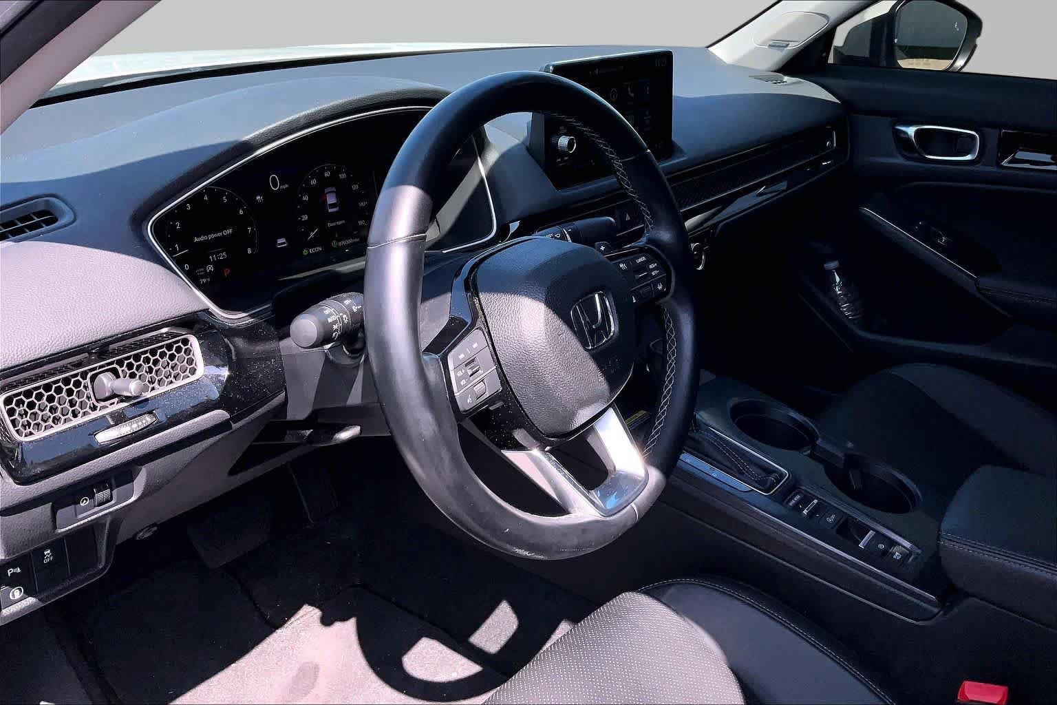 Used 2022 Honda Civic Touring image 17