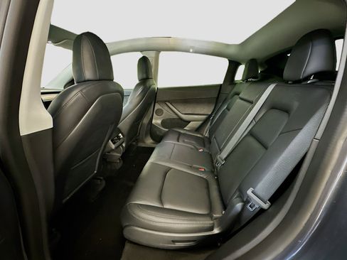 Used 2023 Tesla Model Y Long Range image 29