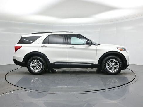 Certified 2022 Ford Explorer XLT image 27