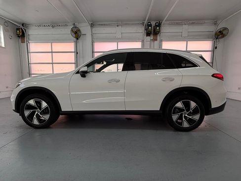 Used 2023 Mercedes-Benz GLC 300 image 2