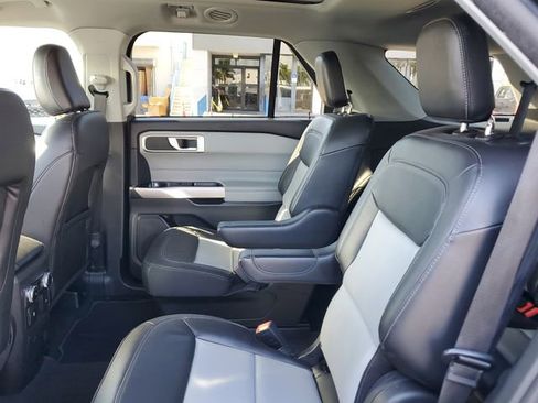 Used 2023 Ford Explorer XLT w/ Equipment Group 202A image 17