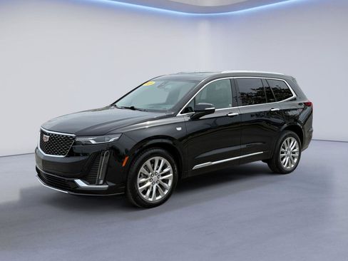 Used 2024 Cadillac XT6 Premium Luxury w/ Technology Package AWD/4WD image 11