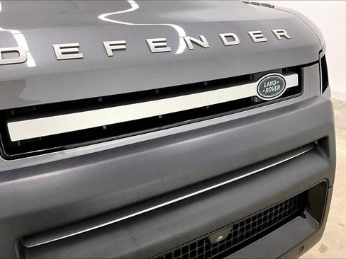 Used 2022 Land Rover Defender 90 image 26
