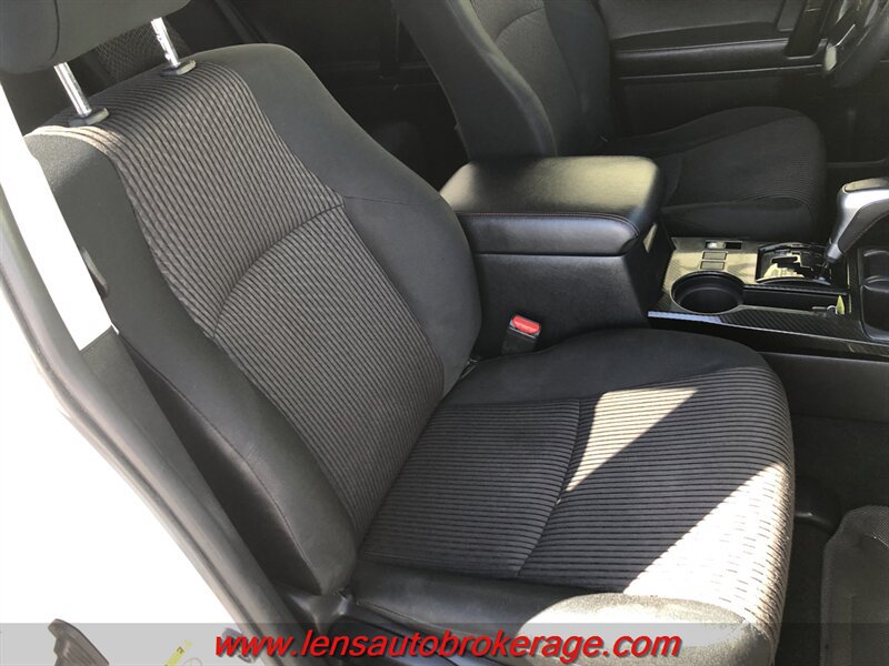 Used 2017 Toyota 4Runner TRD Off-Road AWD/4WD image 23