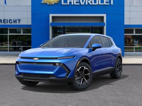 New 2026 Chevrolet Equinox EV LT image 6